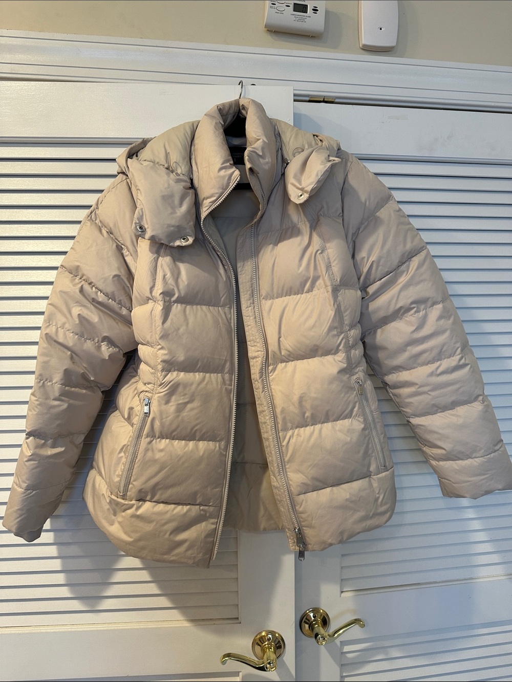 Athleta Light Beige Downtown Quilted Puffer Jacket